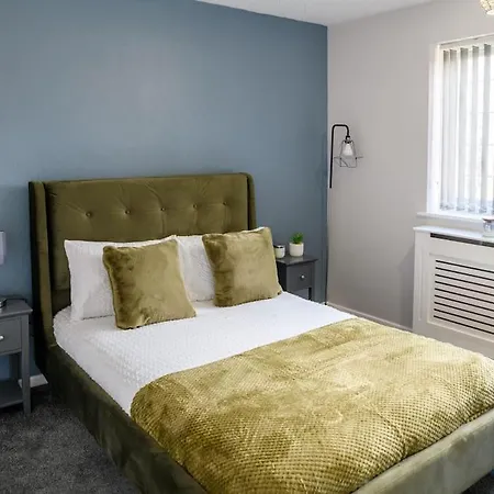 Stylish Two-bed House With Parking Hébergement de vacances Birmingham